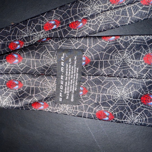 Spider Man Tie - Picture 3 of 3